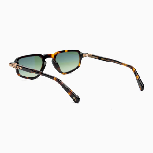 BUST OUT - PAT ORO TART DC016
